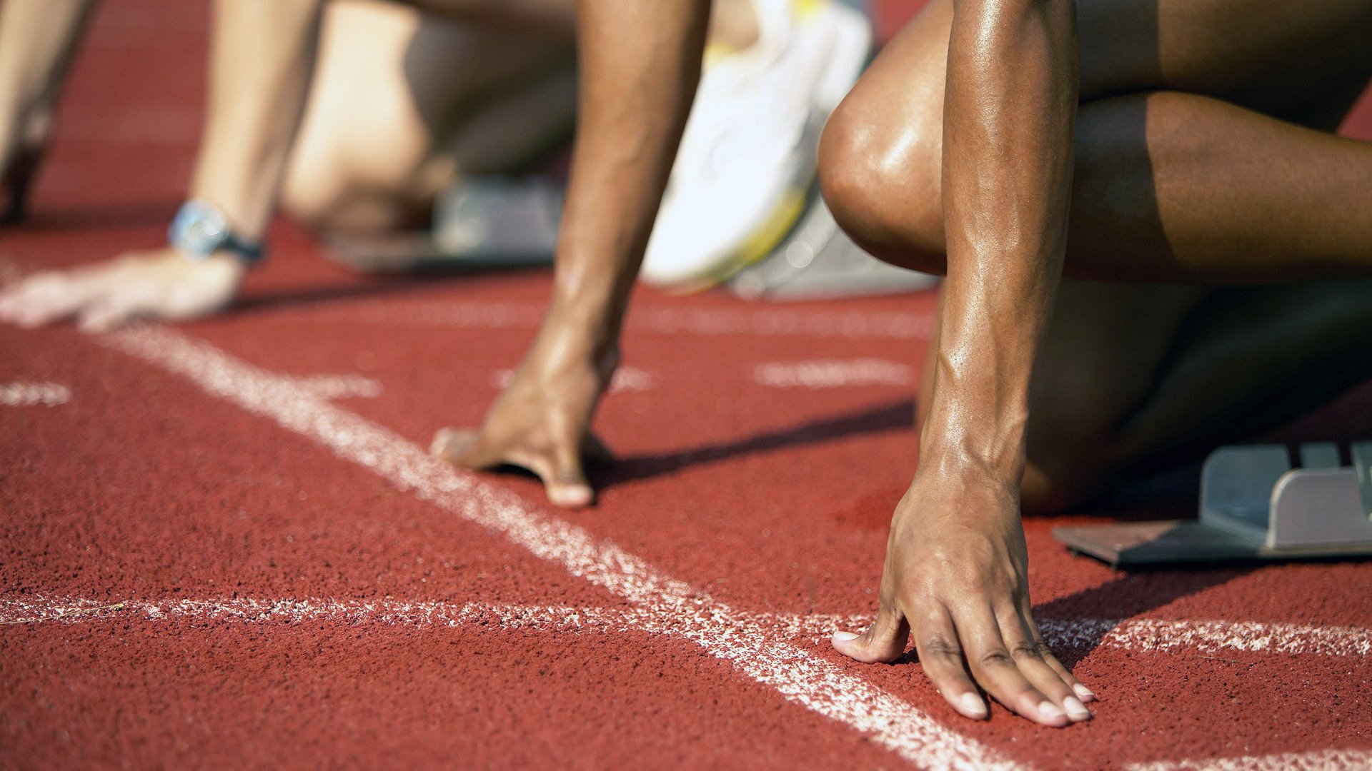 仰泳技术扎实吉尔吉斯斯坦保持优势，火红的萨日朗设为铃声