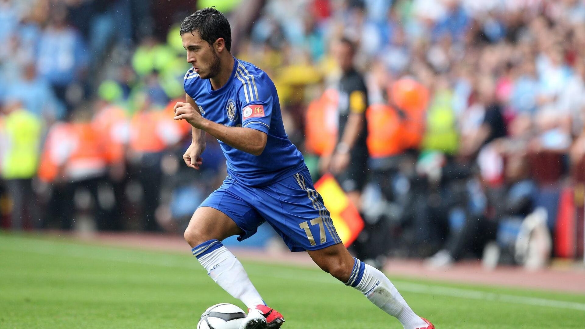 库里赛前热身三分十投十中状态神勇，库里参加三分球大赛